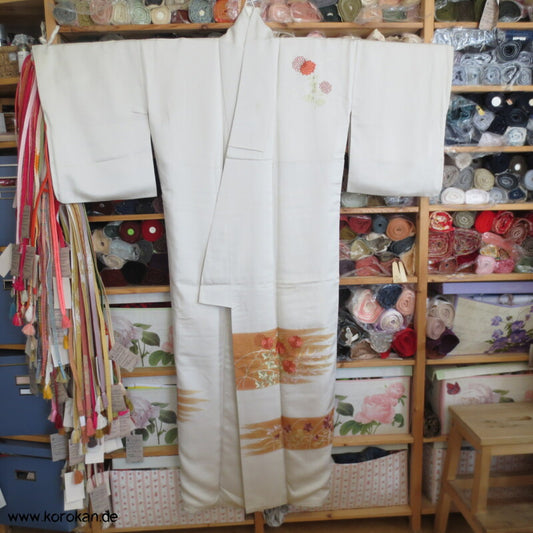 goldene Nebel Blumenstickerei Homongi Seidencrepesatin Kimono