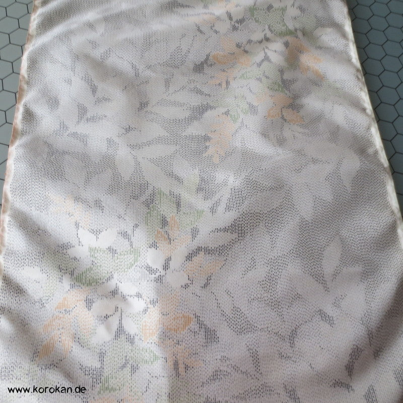 Blätter Kasuri Tsumugi Kimono Seide