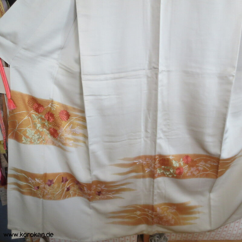 goldene Nebel Blumenstickerei Homongi Seidencrepesatin Kimono