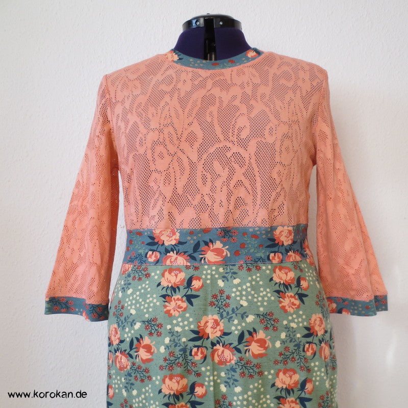Kombikleid Baumwollspitzenjersey / Blüten