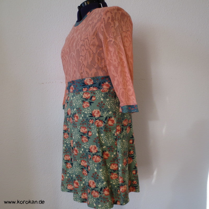 Kombikleid Baumwollspitzenjersey / Blüten