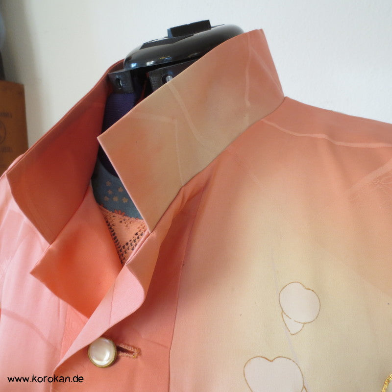 Abendmantel aus Furisode Kimono Seide mit Blüten und Goldstickerei, Gr. L