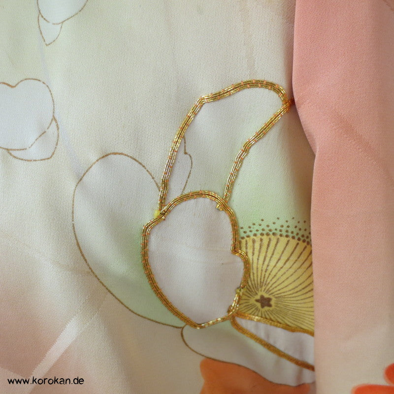 Abendmantel aus Furisode Kimono Seide mit Blüten und Goldstickerei, Gr. L