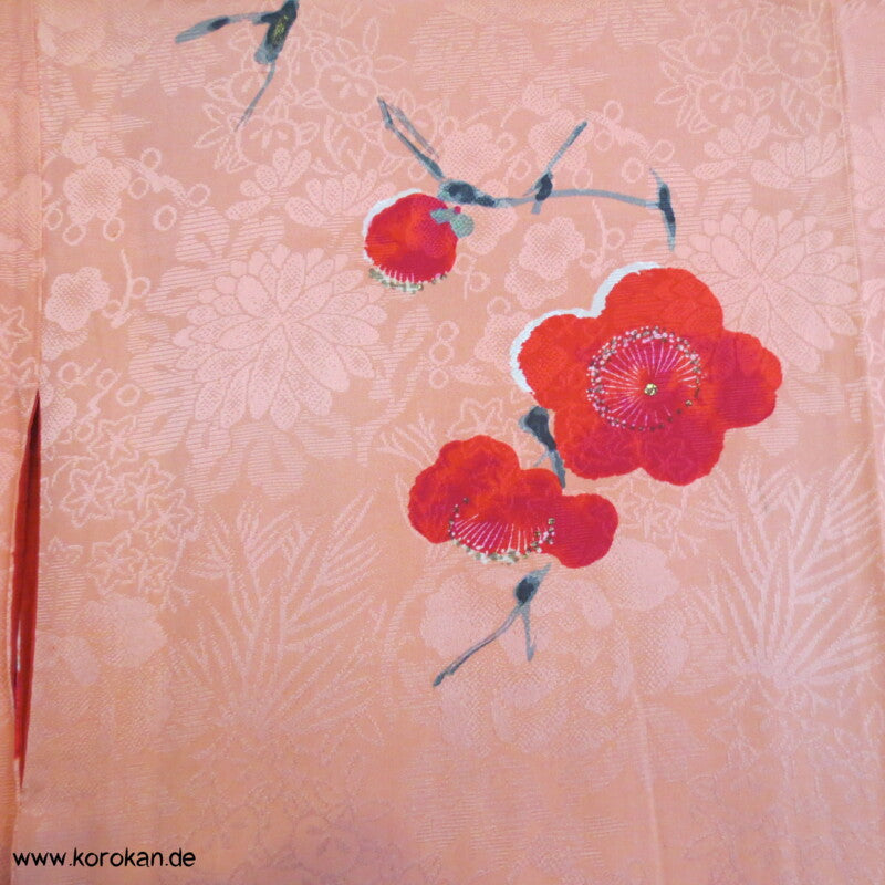 Ume Pflaumen Blüten auf Rinzu Seidendamast antiker Komon Kimono