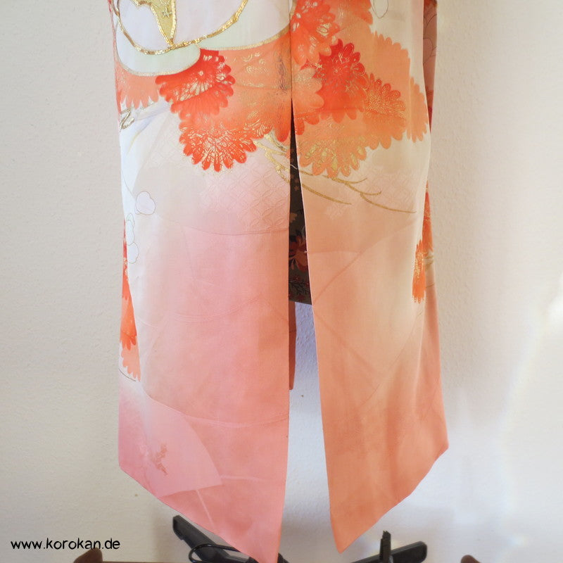 Abendmantel aus Furisode Kimono Seide mit Blüten und Goldstickerei, Gr. L