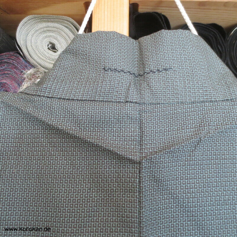 hellblau - beige Kasuri Tsumugi Haori, Flößermotiv