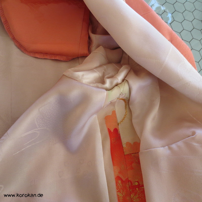 Abendmantel aus Furisode Kimono Seide mit Blüten und Goldstickerei, Gr. L