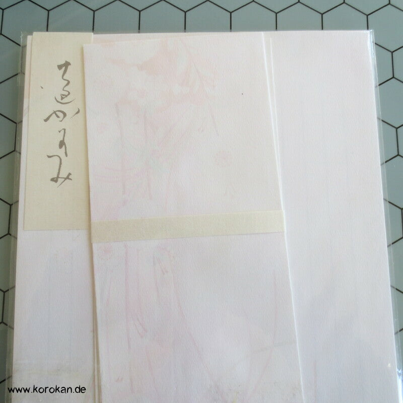 japanisches Schreibpapierset mit zart pastell Hängeblütenmuster, liniert
