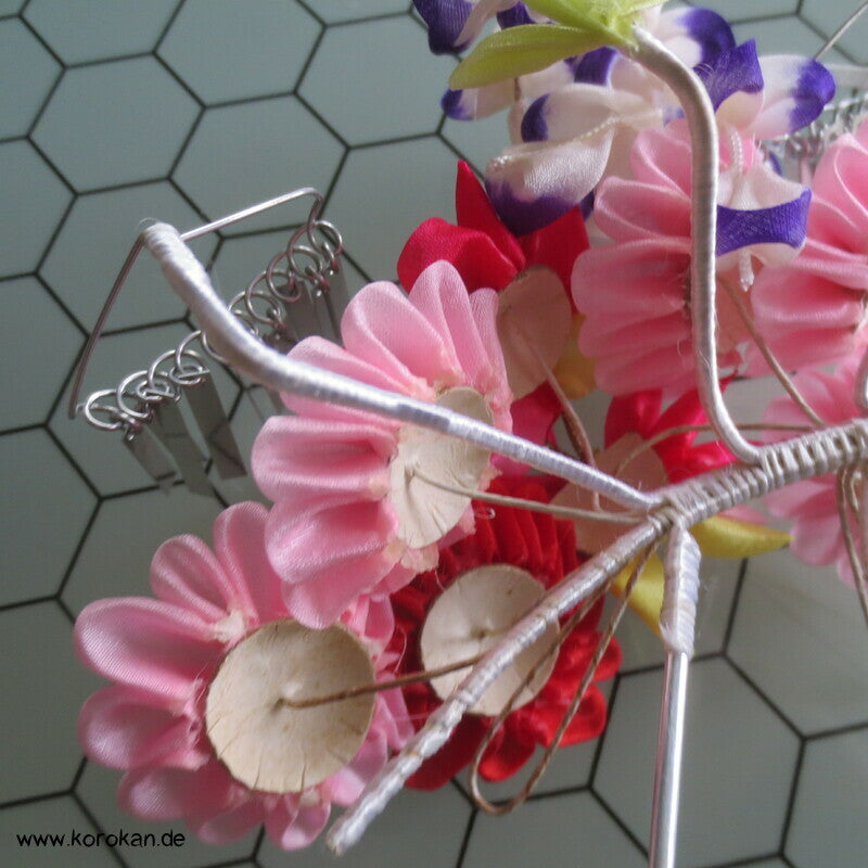 japanische Kanzashi Haarnadel Blüten mit Schmetterling und Hänge Birra Birra