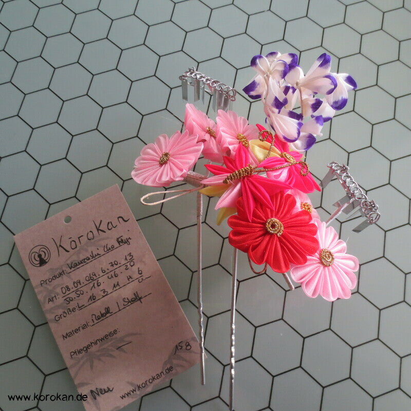 japanische Kanzashi Haarnadel Blüten mit Schmetterling und Hänge Birra Birra