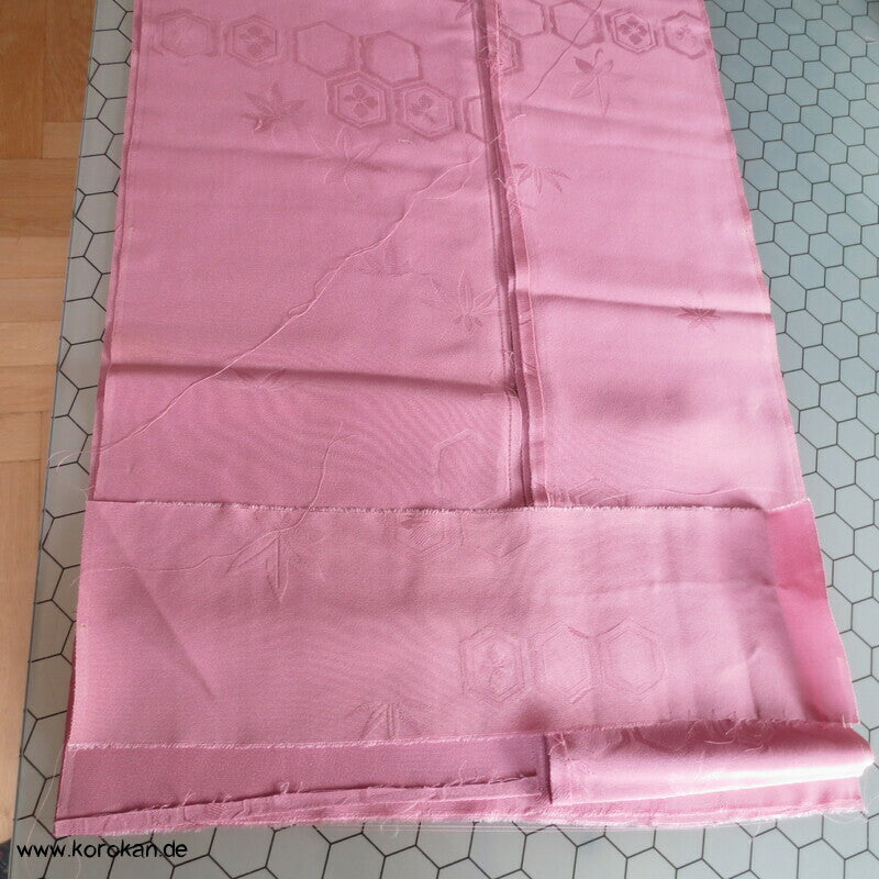 Kikko und Bambus rosa Rinzu Damast Seide Araihari Kimono Stoffreste