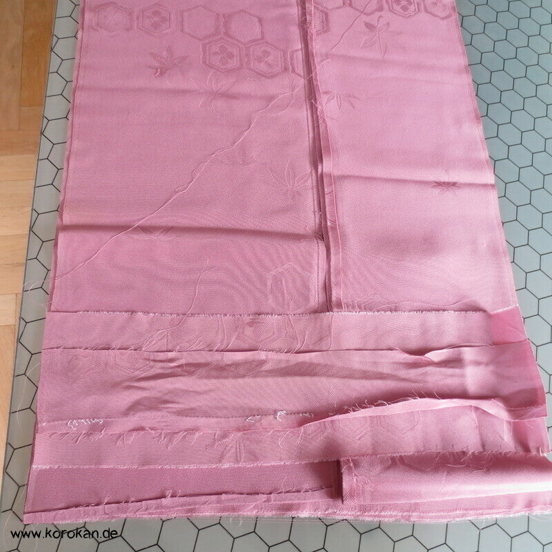 Kikko und Bambus rosa Rinzu Damast Seide Araihari Kimono Stoffreste