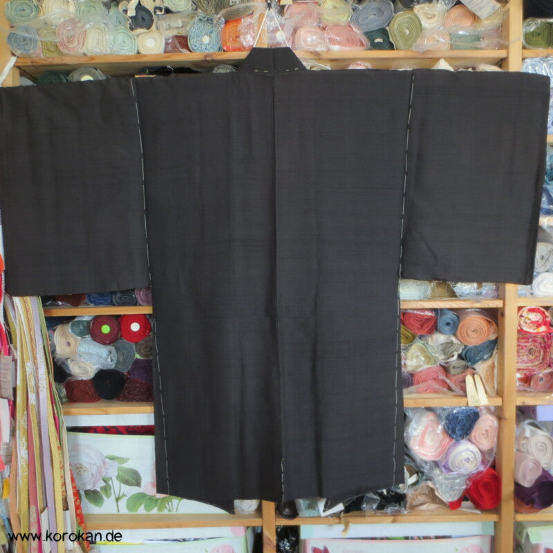 dunkelbrauner Tsumugi Seiden Haori