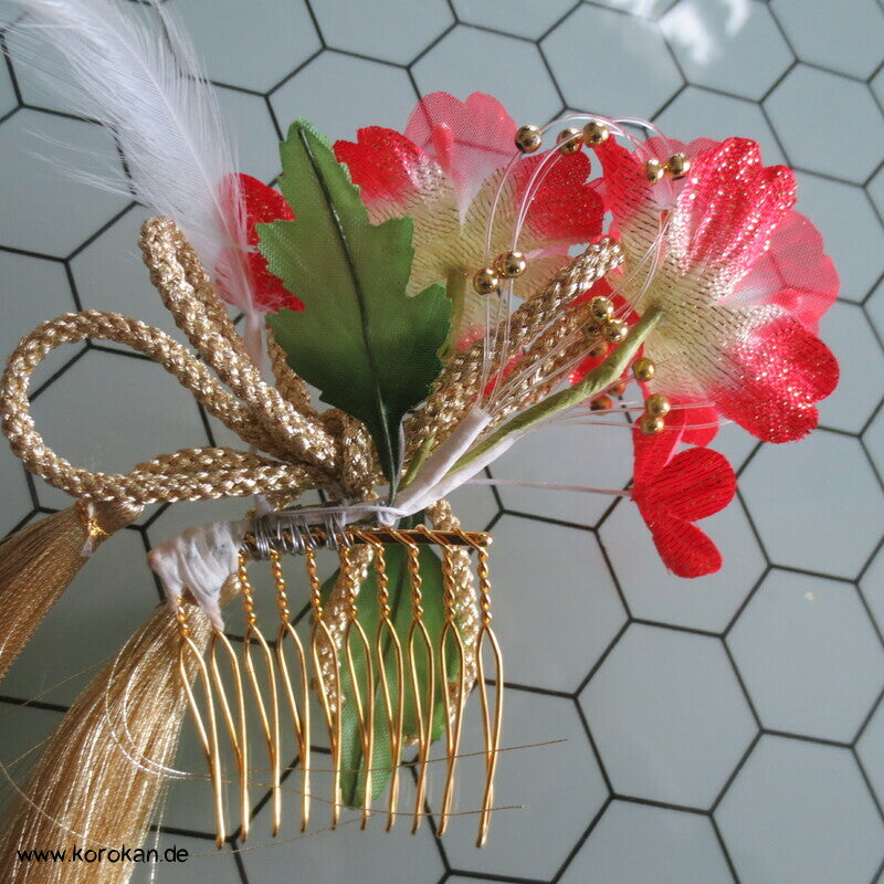 Kanzashi Haarkamm - Fascinator, Blüten Kordel