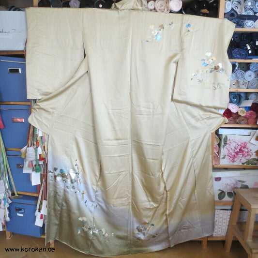 Gutta Percha Goldauftrag Seidendamast Karinui für Homongi Kimono