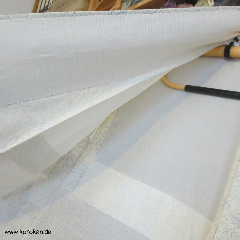 zartblaue Chrysanthemen Hitoe Rho Seiden Kimono