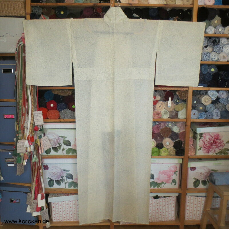 zartblaue Chrysanthemen Hitoe Rho Seiden Kimono