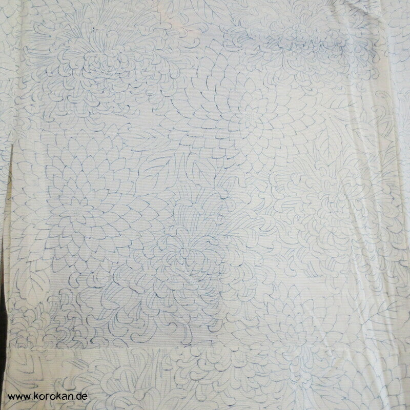 zartblaue Chrysanthemen Hitoe Rho Seiden Kimono