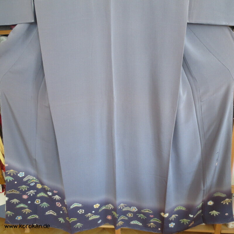 Shochikubai blauvioletter Musterrand Irotomesode, grauer Seiden Kimono