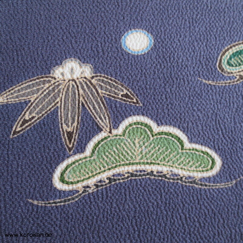 Shochikubai blauvioletter Musterrand Irotomesode, grauer Seiden Kimono