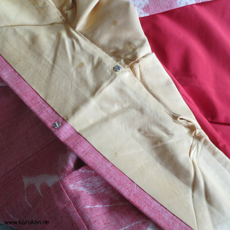 Japan Schmetterlinge auf altrosa Kasuri Tsumugi Seiden Kimono