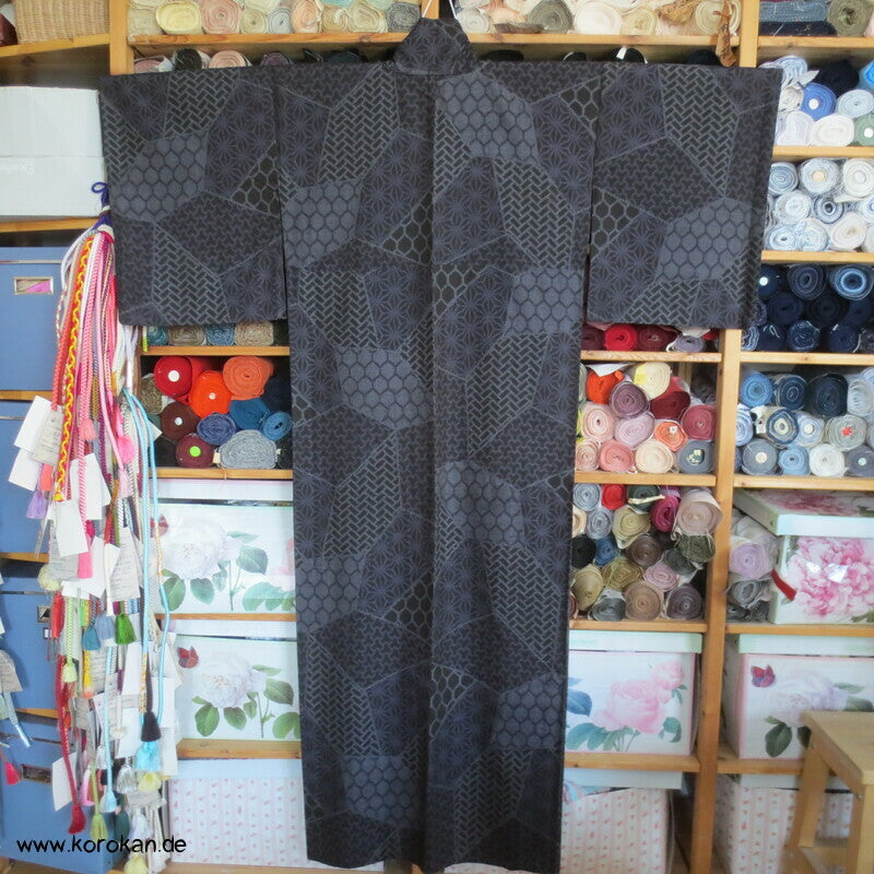 Kiribame Muster Hitoe Tsumugi Kimono