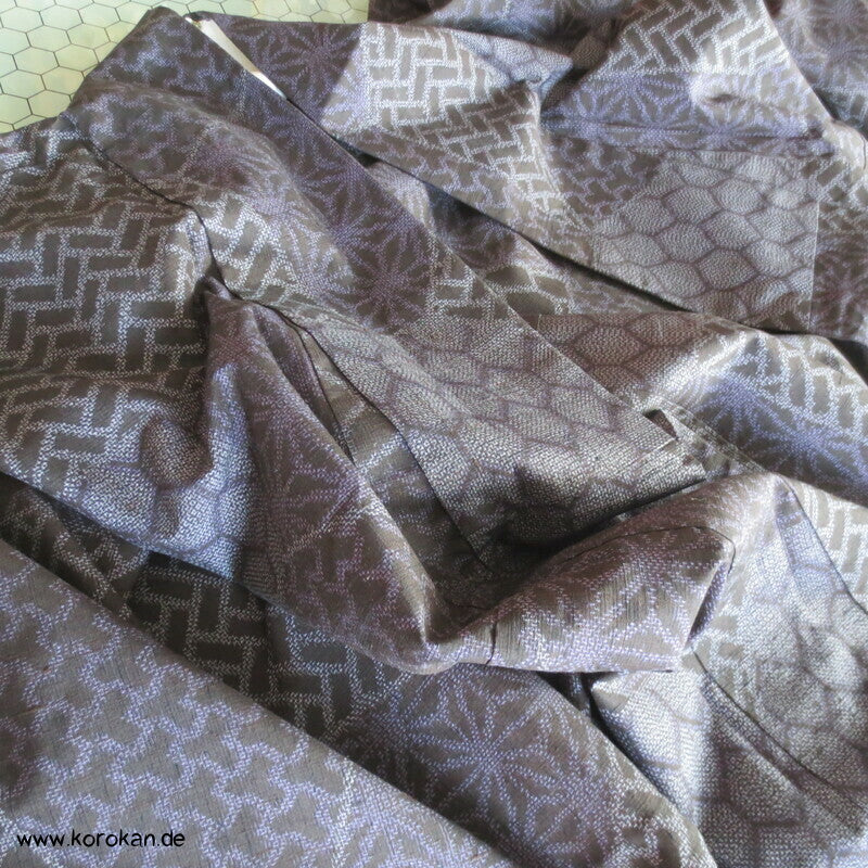Kiribame Muster Hitoe Tsumugi Kimono