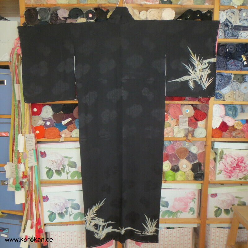 Bambusmuster Homongi Kimono, schwarzgrundig, abstrakter Rinzu Damast