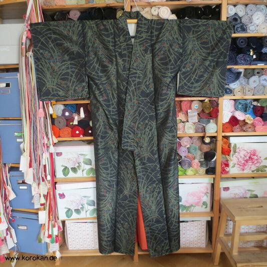 Blumenbüschel Kasuri garngefärbter Tsumugi Seiden Kimono