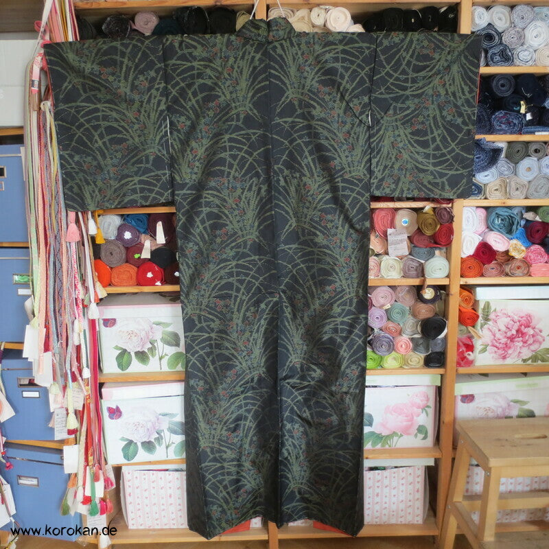 Blumenbüschel Kasuri garngefärbter Tsumugi Seiden Kimono
