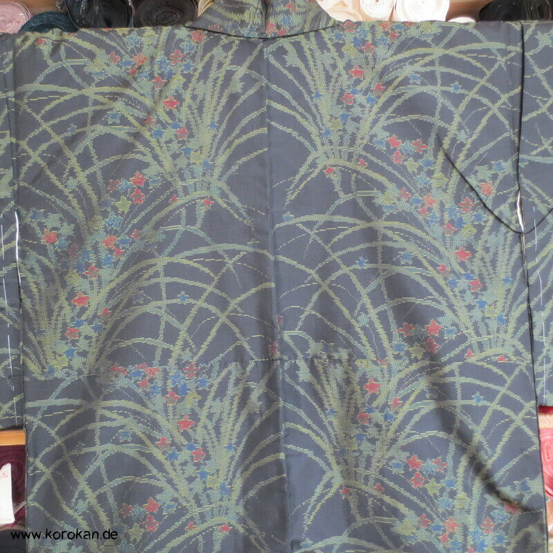 Blumenbüschel Kasuri garngefärbter Tsumugi Seiden Kimono
