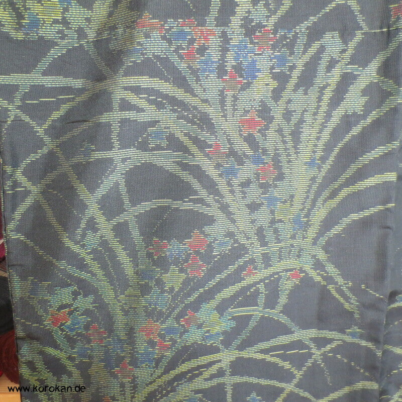 Blumenbüschel Kasuri garngefärbter Tsumugi Seiden Kimono