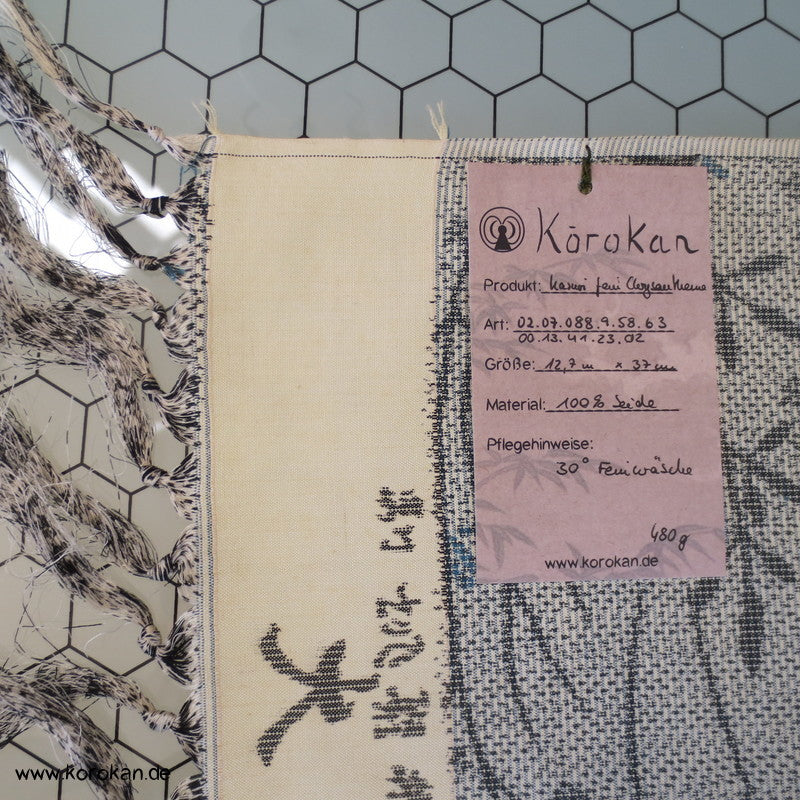 Wiesenmuster von beiden Webkanten Kasuri Tsumugi Kimono Seide