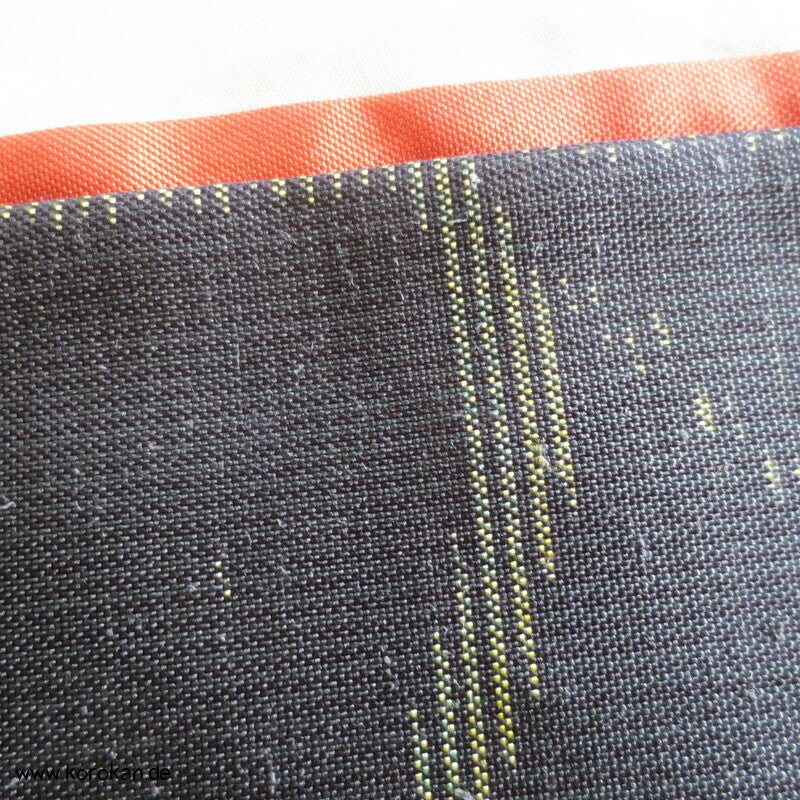 Blumenbüschel Kasuri garngefärbter Tsumugi Seiden Kimono