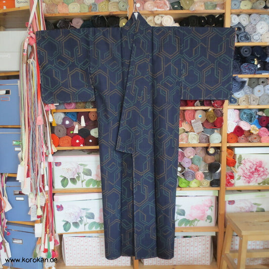 japanischer Kikko Schildkrötpanzer Kasuri Tokamachi Tsumugi Seiden Kimono