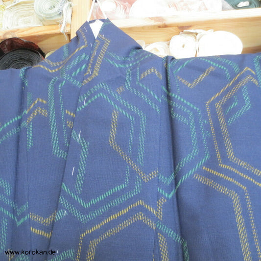japanischer Kikko Schildkrötpanzer Kasuri Tokamachi Tsumugi Seiden Kimono