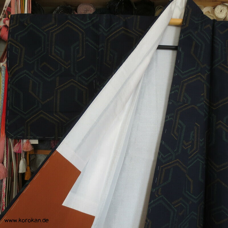 japanischer Kikko Schildkrötpanzer Kasuri Tokamachi Tsumugi Seiden Kimono