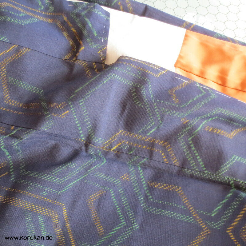 japanischer Kikko Schildkrötpanzer Kasuri Tokamachi Tsumugi Seiden Kimono