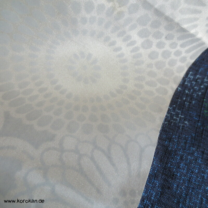 abstrakte Blumen Kasuri Tokamachi Tsumugi Seiden Kimono, teilgefüttert