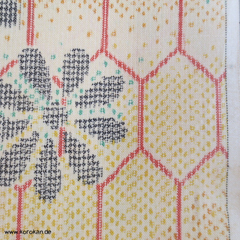 Kikko, Chrysantheme Kasuri Tsumugi Seide