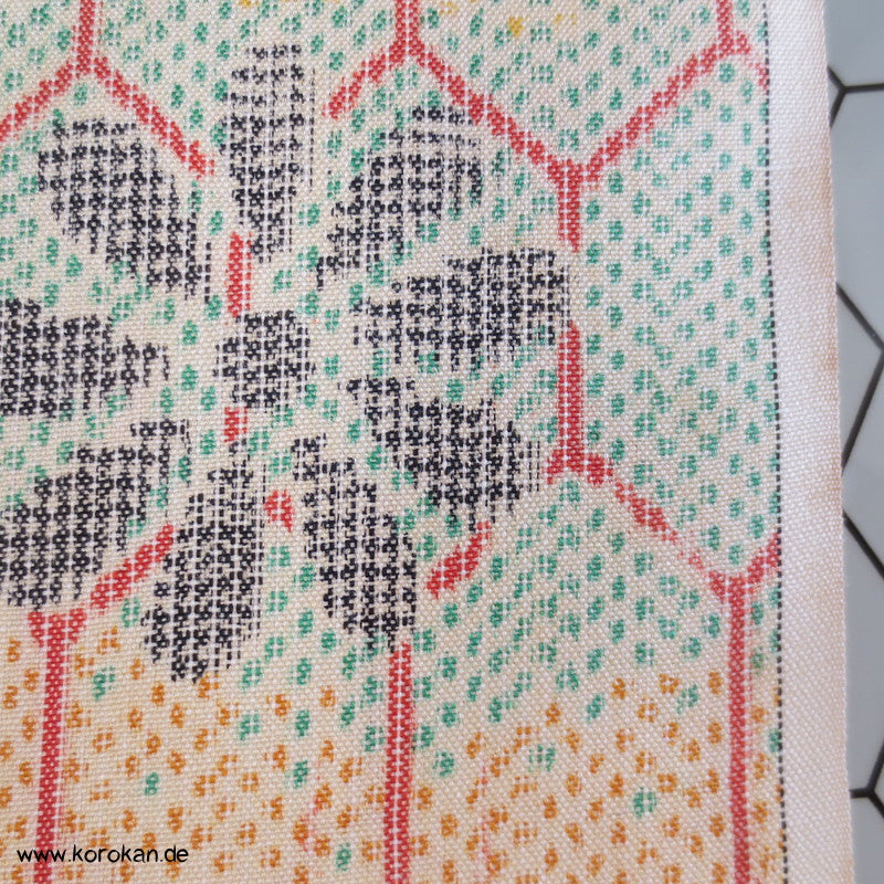 Kikko, Chrysantheme Kasuri Tsumugi Seide
