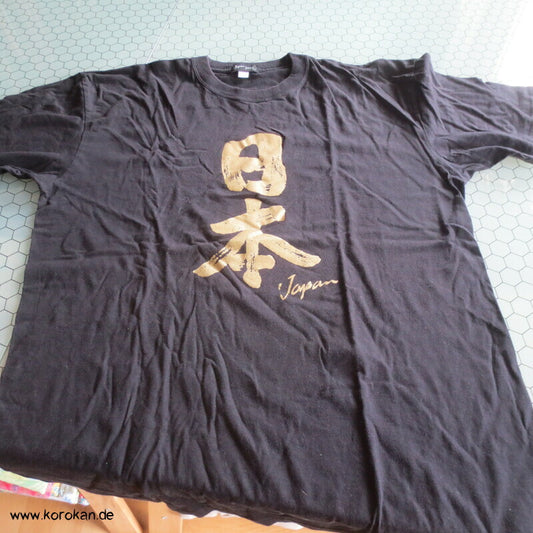 Japan T Shirt mit goldenen Kanji auf schwarz