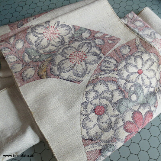 Fächer mit Blütenmustern grober Tsumugi Nagoya Obi