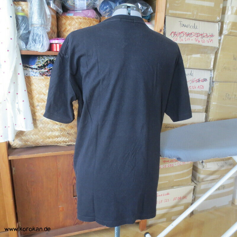 Japan T Shirt mit goldenen Kanji auf schwarz