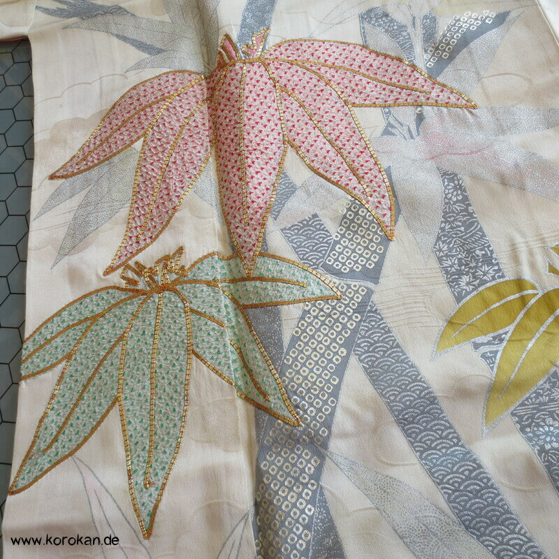 Bambus, Shibori Applikationen, goldbestickt Chu Furisode