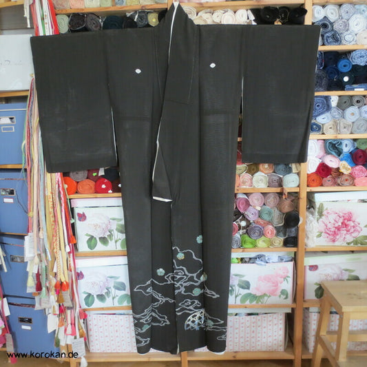 Nadeshiko und Fluß antiker Tomesode Kimono aus Rho Seide gefüttert