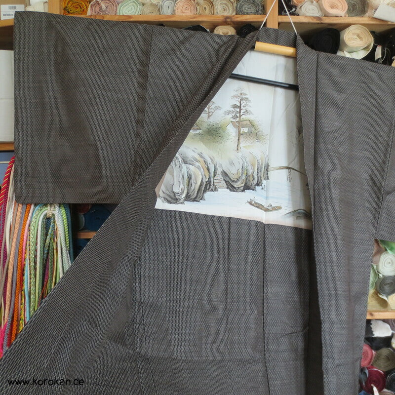 braune Seiden Tsumugi Haori mit Wasserfall Futter