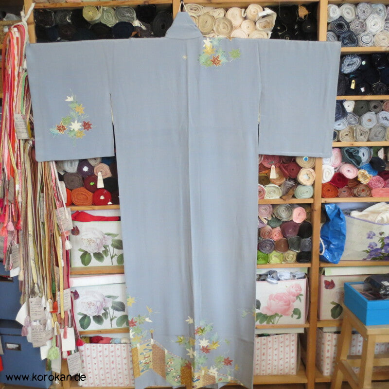 Kicho Vorhangwand Homongi Seidencrepe Kimono, teilbestickt