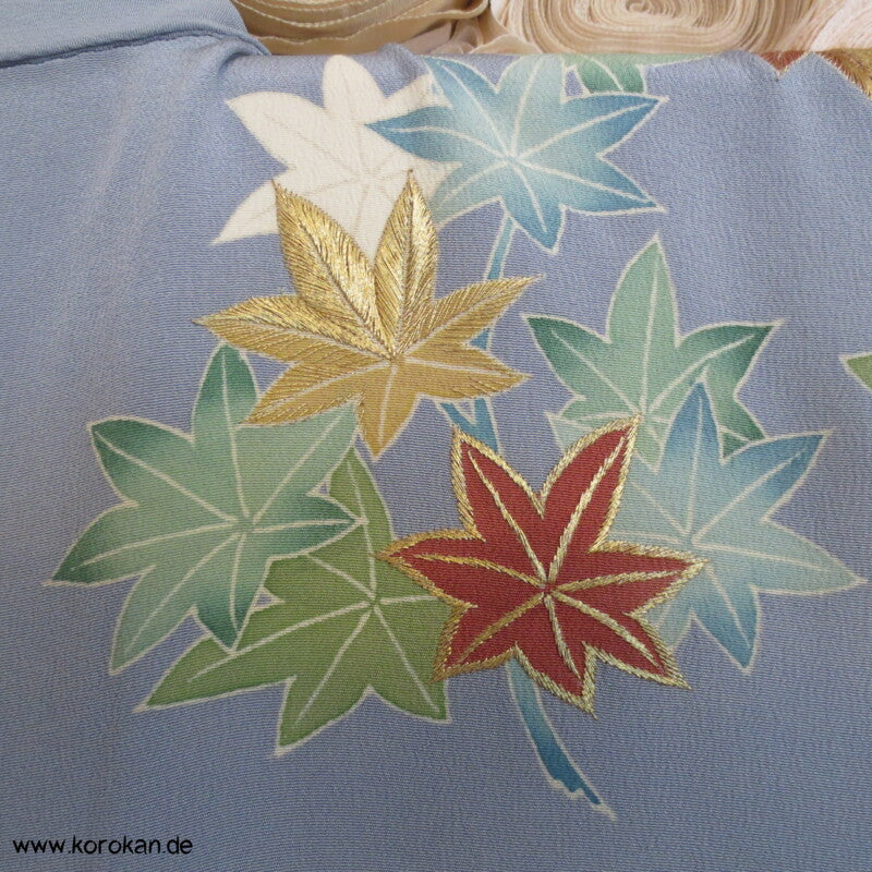 Kicho Vorhangwand Homongi Seidencrepe Kimono, teilbestickt
