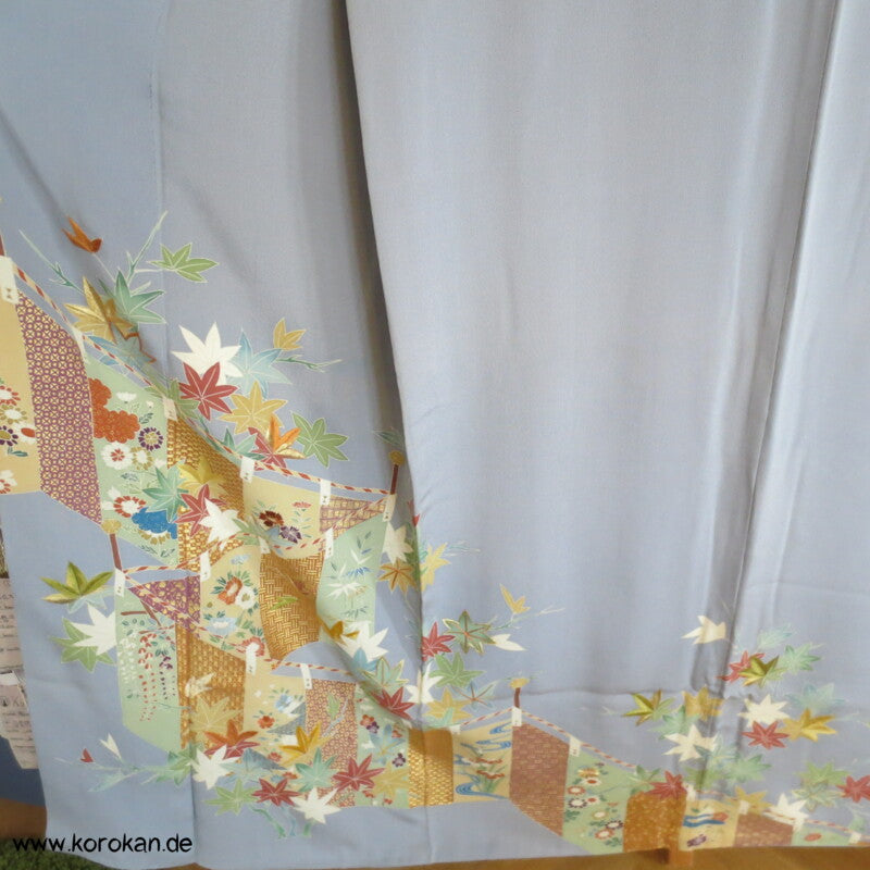 Kicho Vorhangwand Homongi Seidencrepe Kimono, teilbestickt